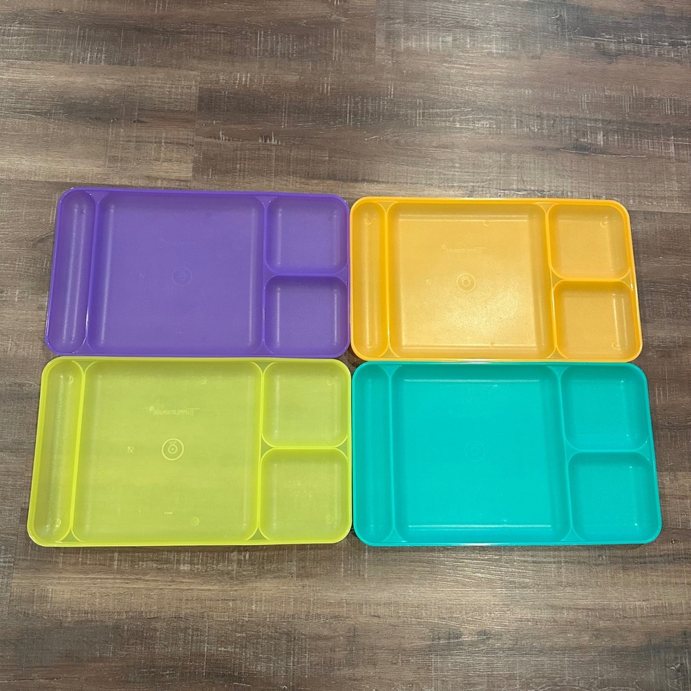Tupperware Set of 4 Divided Lunch Trays 1535-6 Cafeteria Plates 16.5in